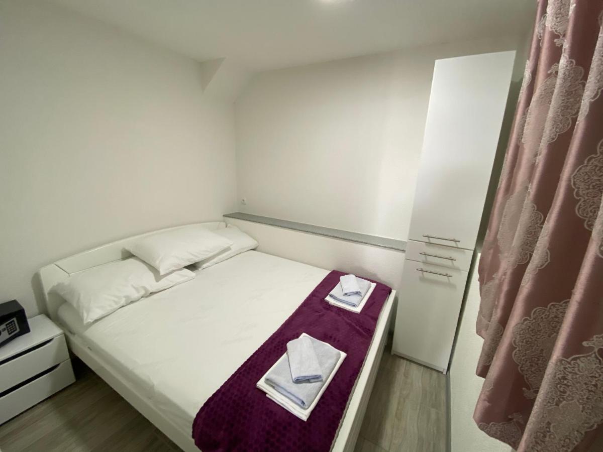 Apartmani Anita Starigrad Paklenica Exterior foto